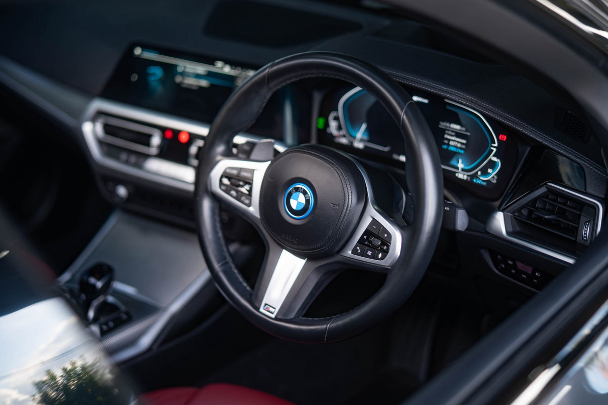 BMW 330e Msport 2024(22)