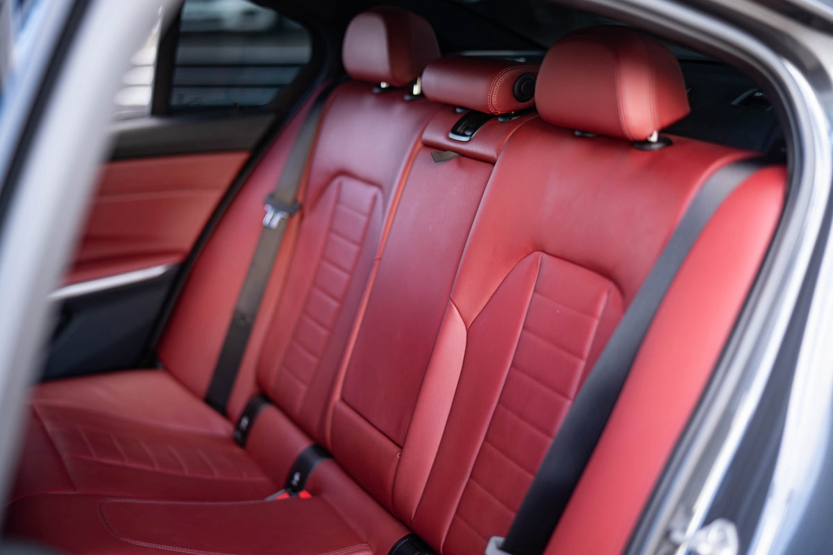 BMW 330e Msport 2024(22)