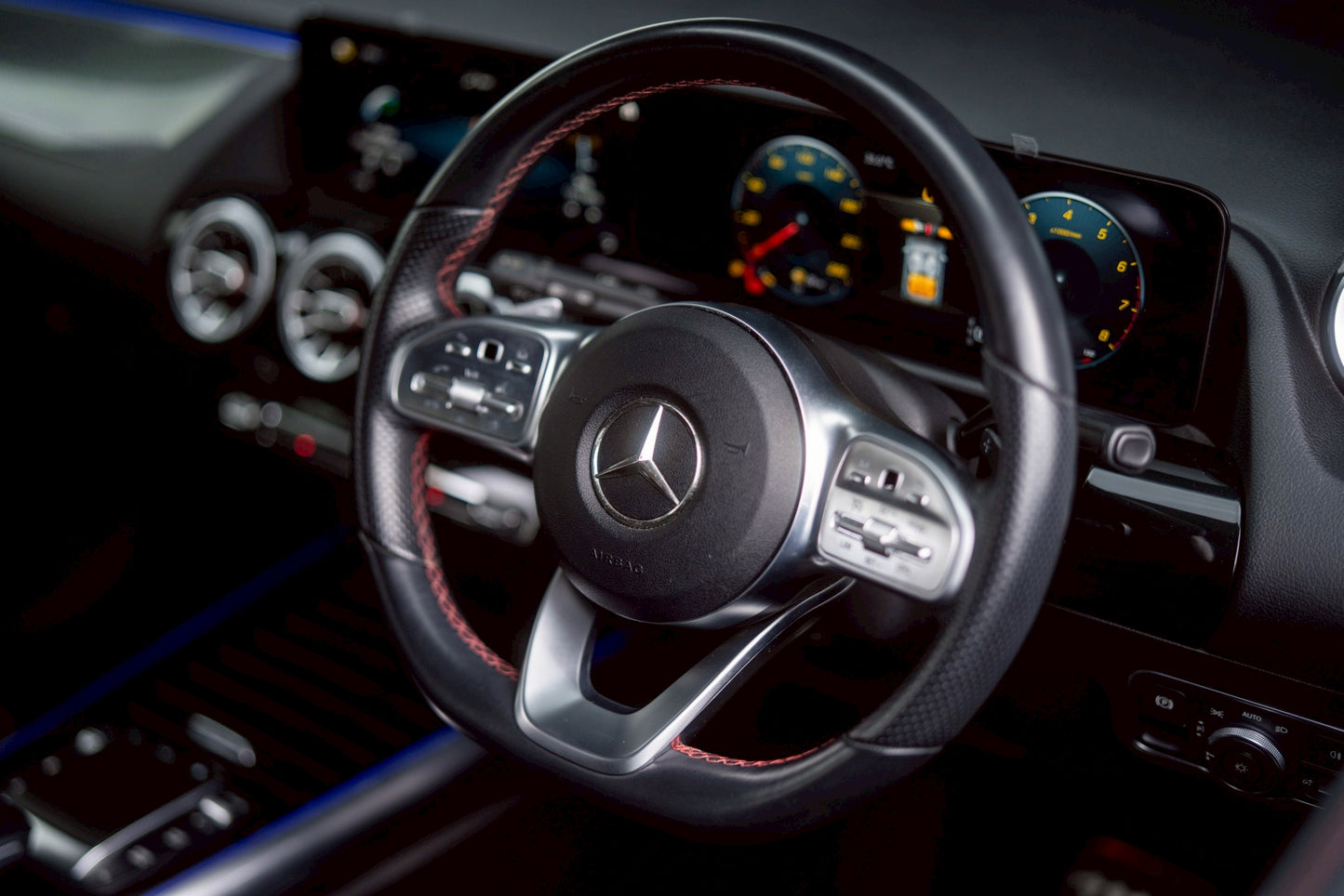 Mercedes Benz GLA200 AMG Dynamic 2023(20)