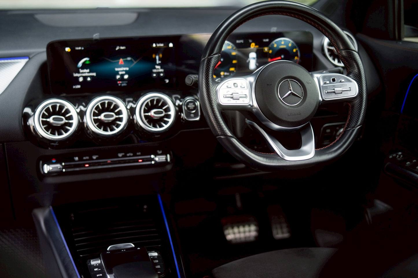 Mercedes Benz GLA200 AMG Dynamic 2023(20)