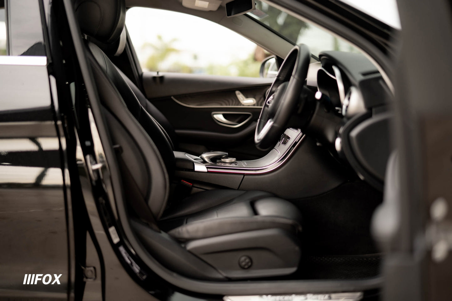 Mercedes Benz C300e Avantgarde 2020 (19)