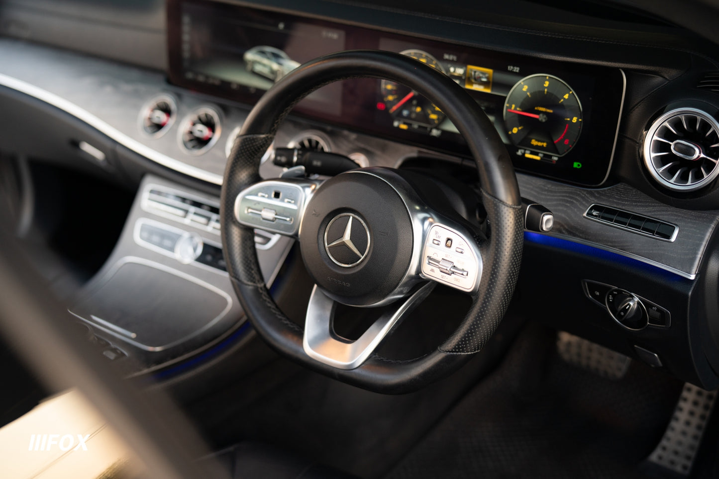 Mercedes Benz CLS300D Coupe AMG Dynamic  2023(18)