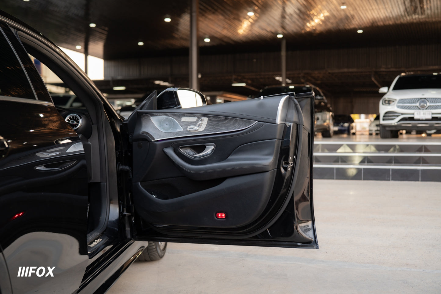 Mercedes Benz CLS300D Coupe AMG Dynamic  2023(18)