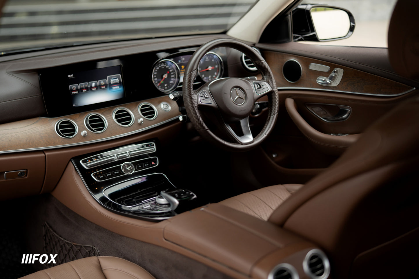 Mercedes Benz E220d Exclusive 2018(17)
