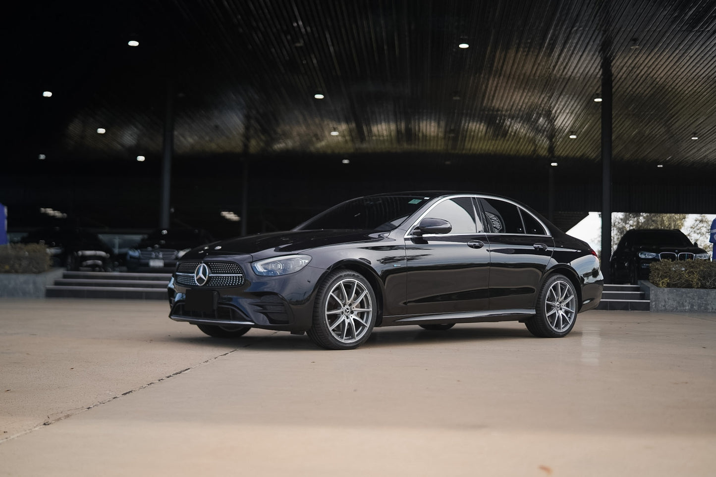 Mercedes Benz E300e Facelift AMG Dynamic 2023(21)